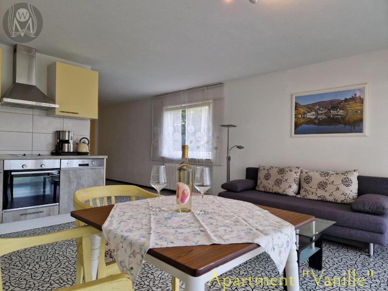 Weingut Im Moselkrampen Apartment เอลเลนซ์-พอลเทอร์สดอร์ฟ ภายนอก รูปภาพ