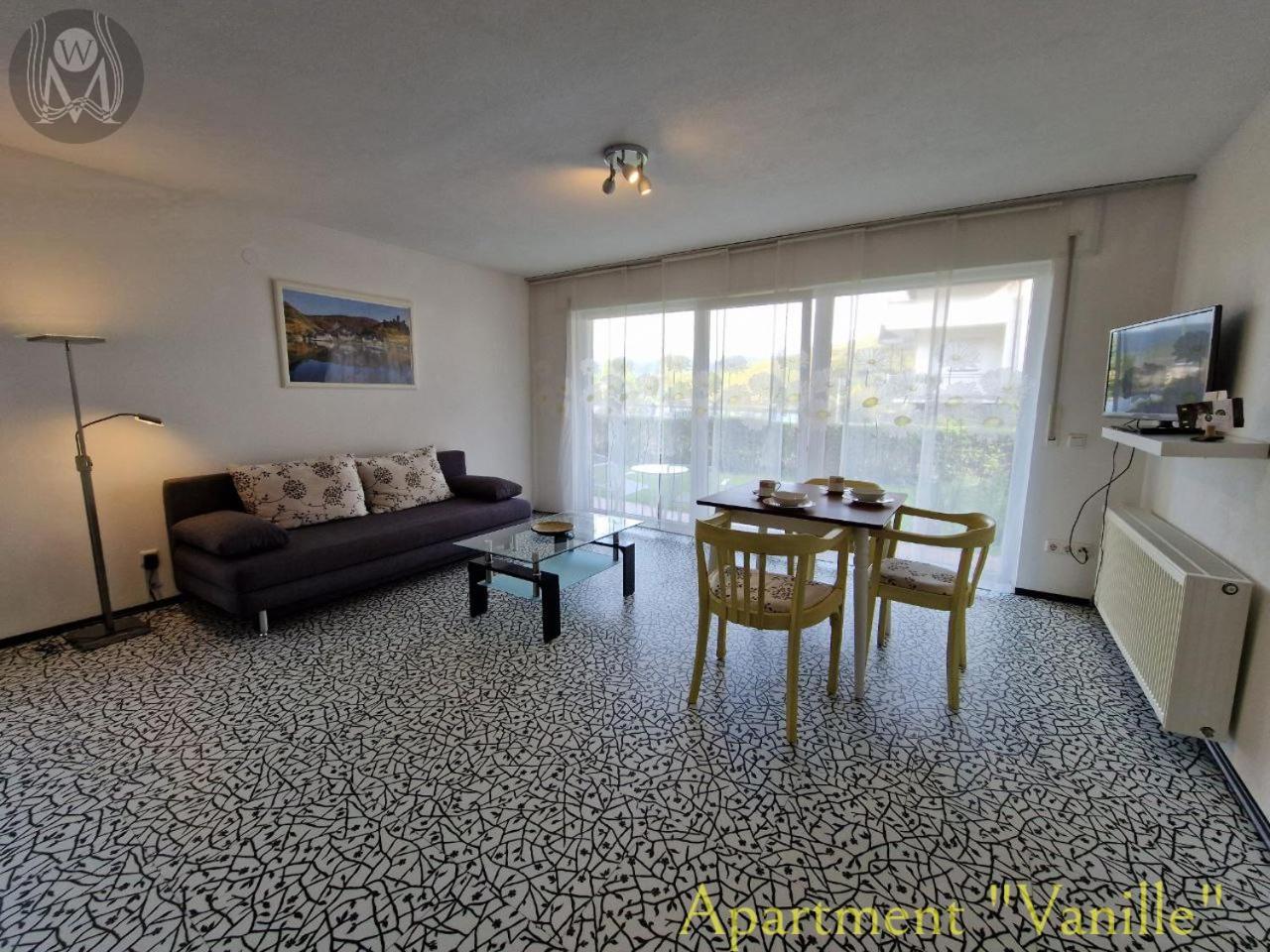Weingut Im Moselkrampen Apartment เอลเลนซ์-พอลเทอร์สดอร์ฟ ภายนอก รูปภาพ